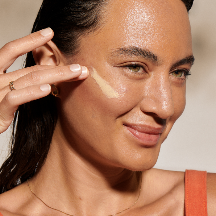 Minori-Daily Mineral Sunscreen Broad Spectrum Spf 30-Sun Care-MinoriSunscreenApplication-The Detox Market |