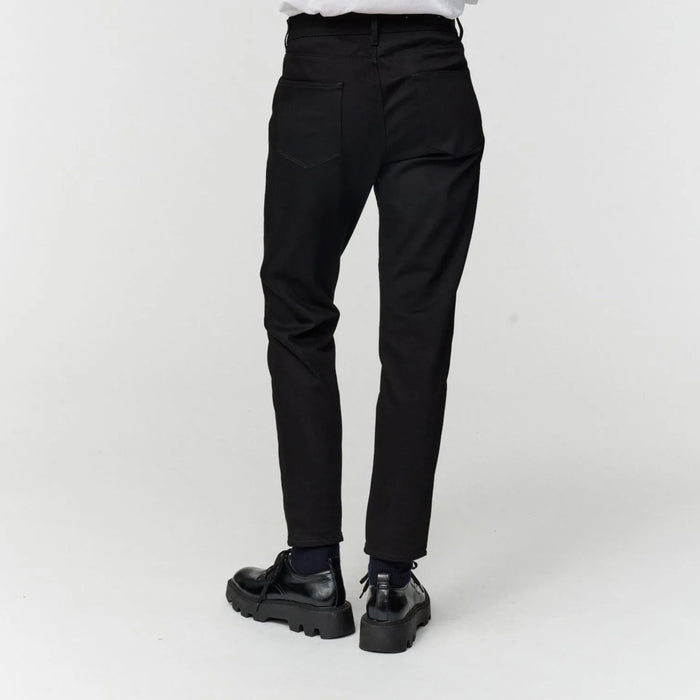Adnym Atelier ACA 162, Black