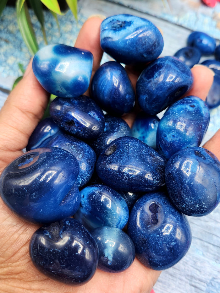 Blue Onyx Tumbles - A Gateway to Tranquility and Protection | Crystal | Gemstone | Reiki | Chakra Healing | Lot of 28 pieces - Shwasam