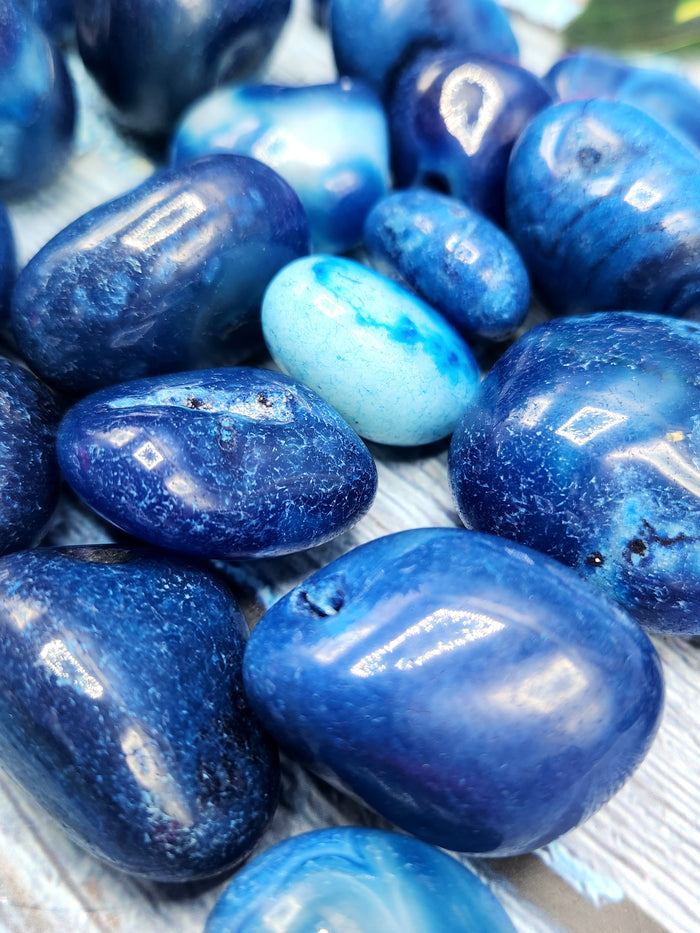 Blue Onyx Tumbles - A Gateway to Tranquility and Protection | Crystal | Gemstone | Reiki | Chakra Healing | Lot of 28 pieces - Shwasam