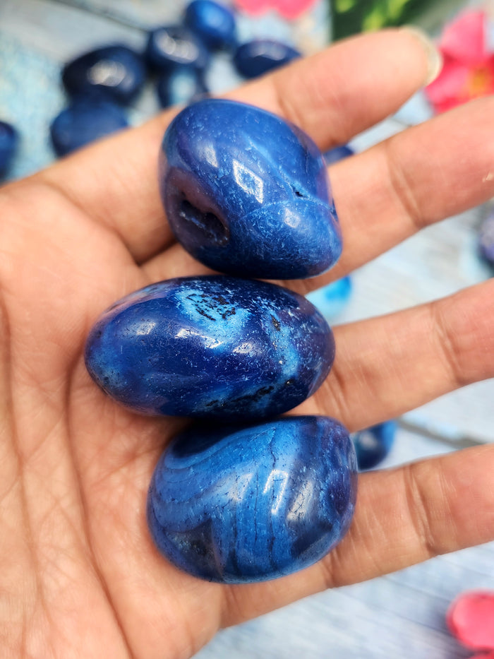 Blue Onyx Tumbles - A Gateway to Tranquility and Protection | Crystal | Gemstone | Reiki | Chakra Healing | Lot of 28 pieces - Shwasam