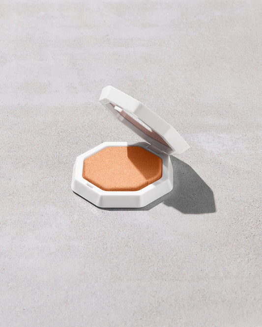 Demi'glow Light-Diffusing Highlighter — Yum Rum