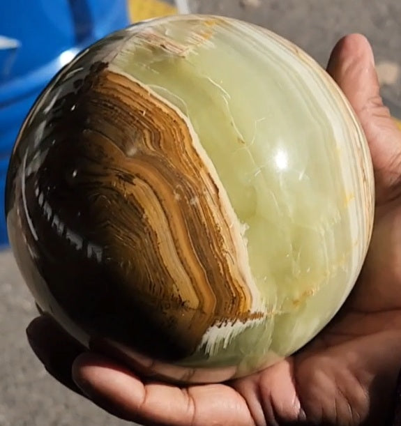Green Onyx Sphere: A Harmonious Blend of Beauty, Healing, and Elegance for Your Home | Home Decor Gift - Shwasam