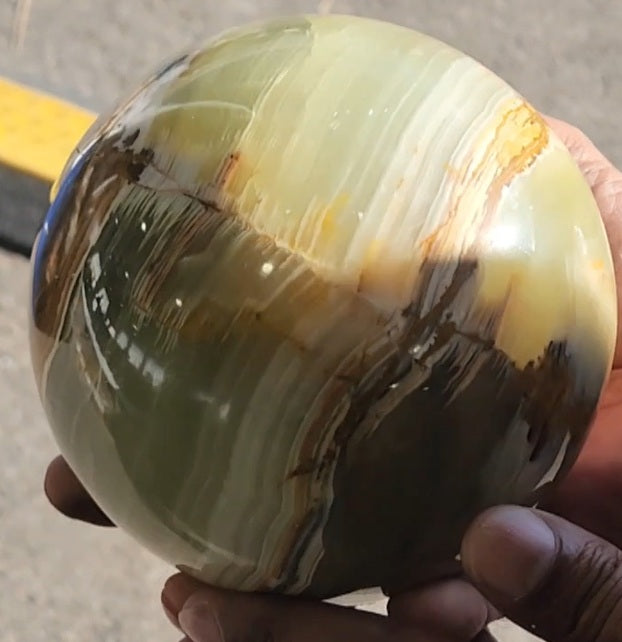 Green Onyx Sphere: A Harmonious Blend of Beauty, Healing, and Elegance for Your Home | Home Decor Gift - Shwasam
