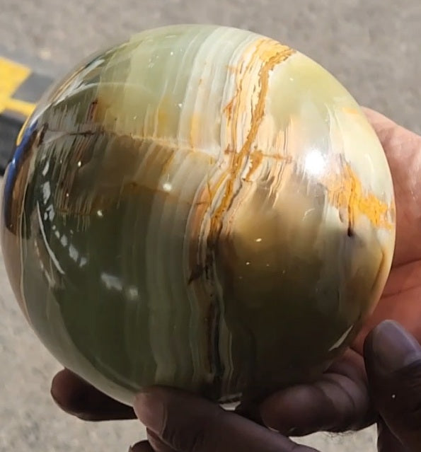Green Onyx Sphere: A Harmonious Blend of Beauty, Healing, and Elegance for Your Home | Home Decor Gift - Shwasam