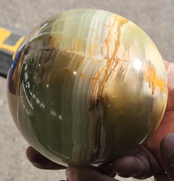 Green Onyx Sphere: A Harmonious Blend of Beauty, Healing, and Elegance for Your Home | Home Decor Gift - Shwasam