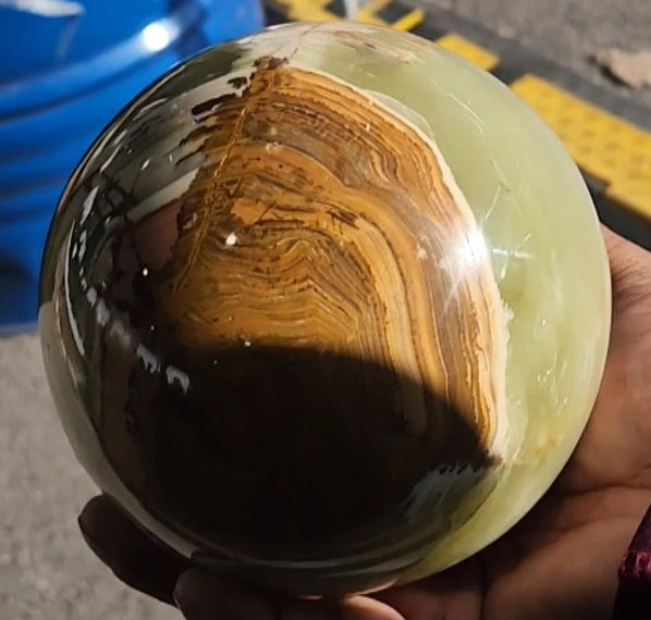 Green Onyx Sphere: A Harmonious Blend of Beauty, Healing, and Elegance for Your Home | Home Decor Gift - Shwasam