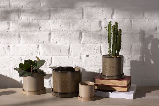 Hawthorne Pot