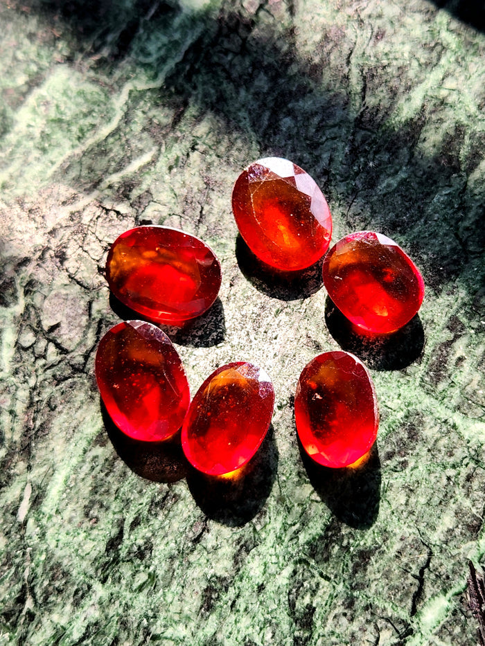 Hessonite Garnet Faceted Loose Gemstones in Oval Shaped - Earthy Elegance and Spiritual Vitality - Lot of 6 units