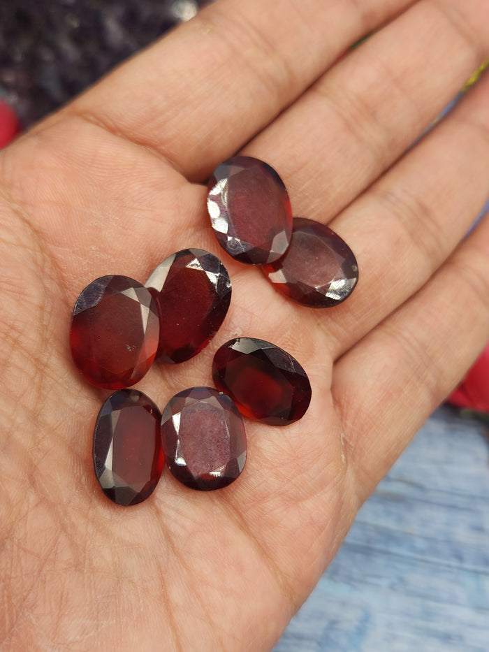 Hessonite Garnet Faceted Loose Gemstones in Oval Shaped - Earthy Elegance and Spiritual Vitality - Lot of 6 units