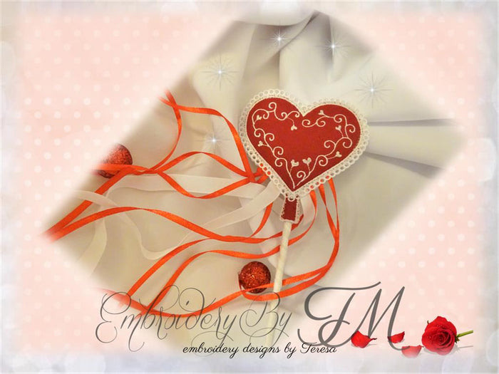 Magic wand /heart / one size / combination felt nad lace/ 4x4 hoop