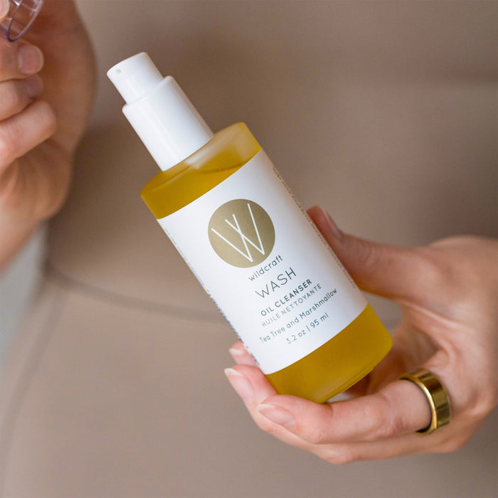 Wildcraft-Wash Oil Cleanser-Skincare-wash_oil_cleanser_lifestyle_2-The Detox Market |