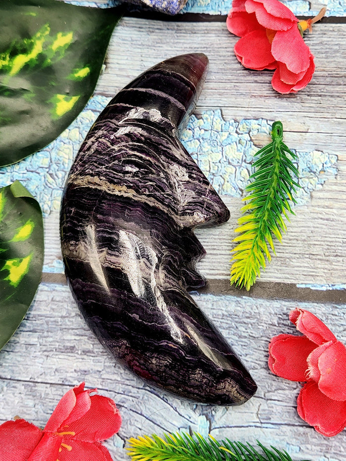 Purple fluorite natural stone hand carving of crescent moon - crystal/reiki/chakra/healing - 5 inches and 320 gms weight