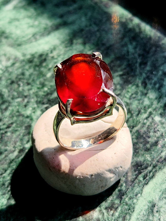 Red Garnet Silver Ring in 925 silver - Gleaming Strength And Symbolizing Resilience on Special Occasions - Finger Ring - Shwasam