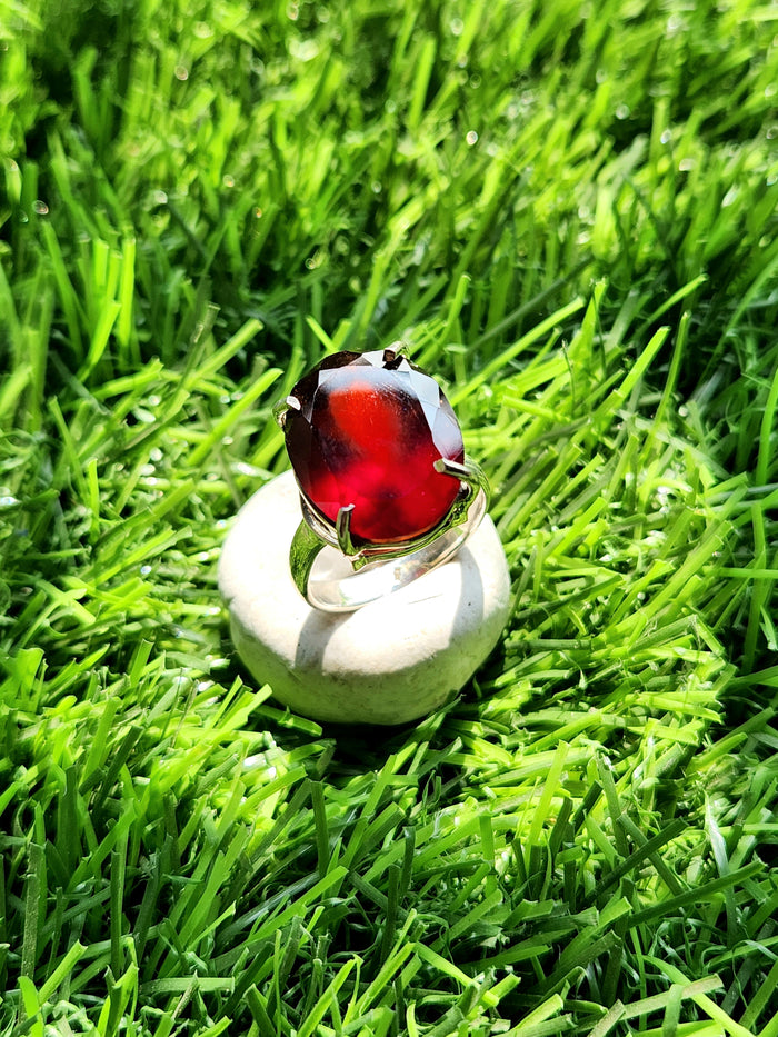 Red Garnet Silver Ring in 925 silver - Gleaming Strength And Symbolizing Resilience on Special Occasions - Finger Ring - Shwasam