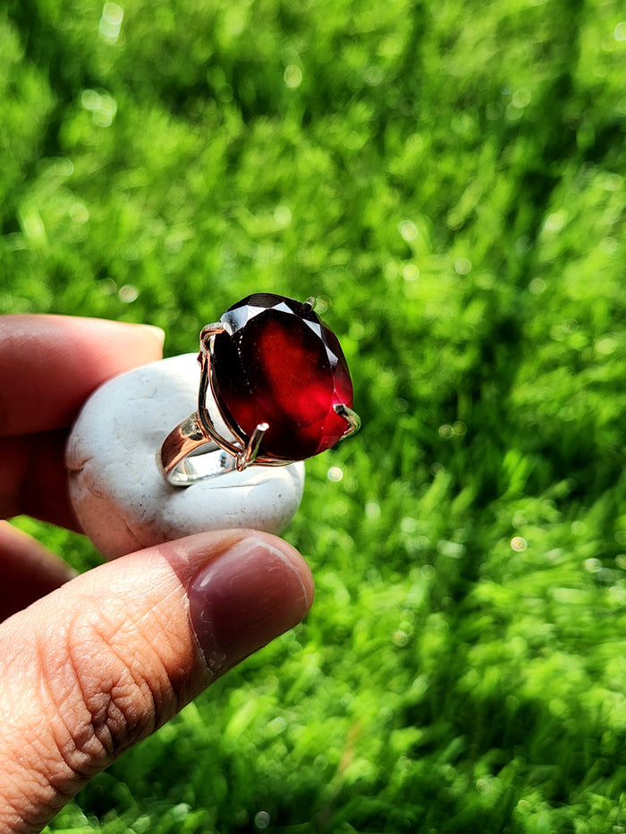 Red Garnet Silver Ring in 925 silver - Gleaming Strength And Symbolizing Resilience on Special Occasions - Finger Ring - Shwasam
