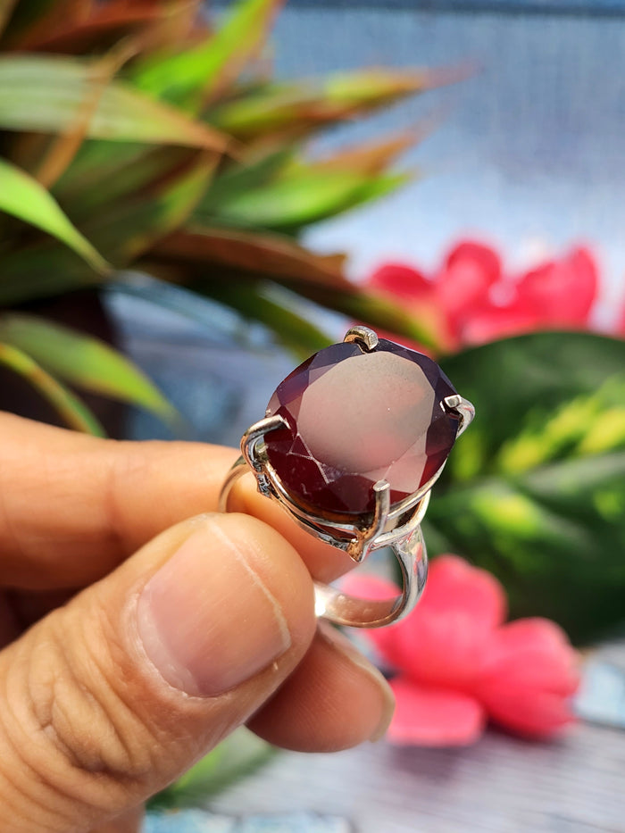 Red Garnet Silver Ring in 925 silver - Gleaming Strength And Symbolizing Resilience on Special Occasions - Finger Ring - Shwasam