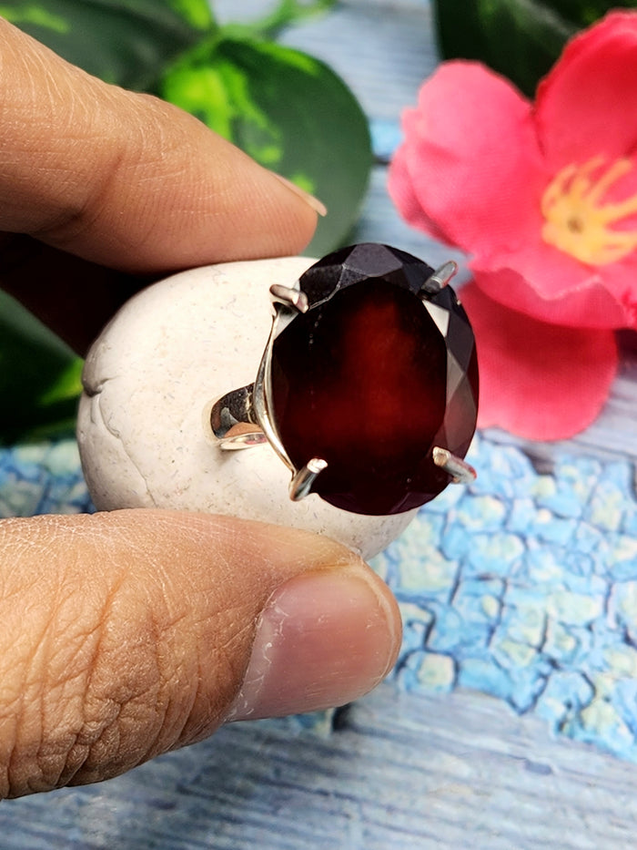 Red Garnet Silver Ring in 925 silver - Gleaming Strength And Symbolizing Resilience on Special Occasions - Finger Ring - Shwasam