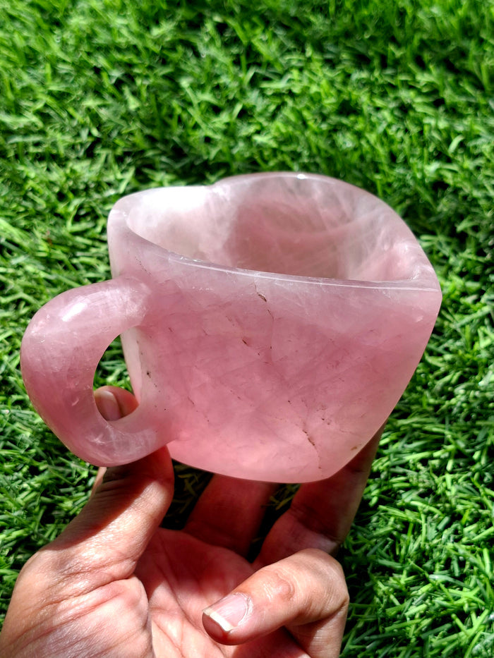 Rose Quartz Heart-Shaped Cup: Symbol of Love, Serenity, and Elegant Home Décor