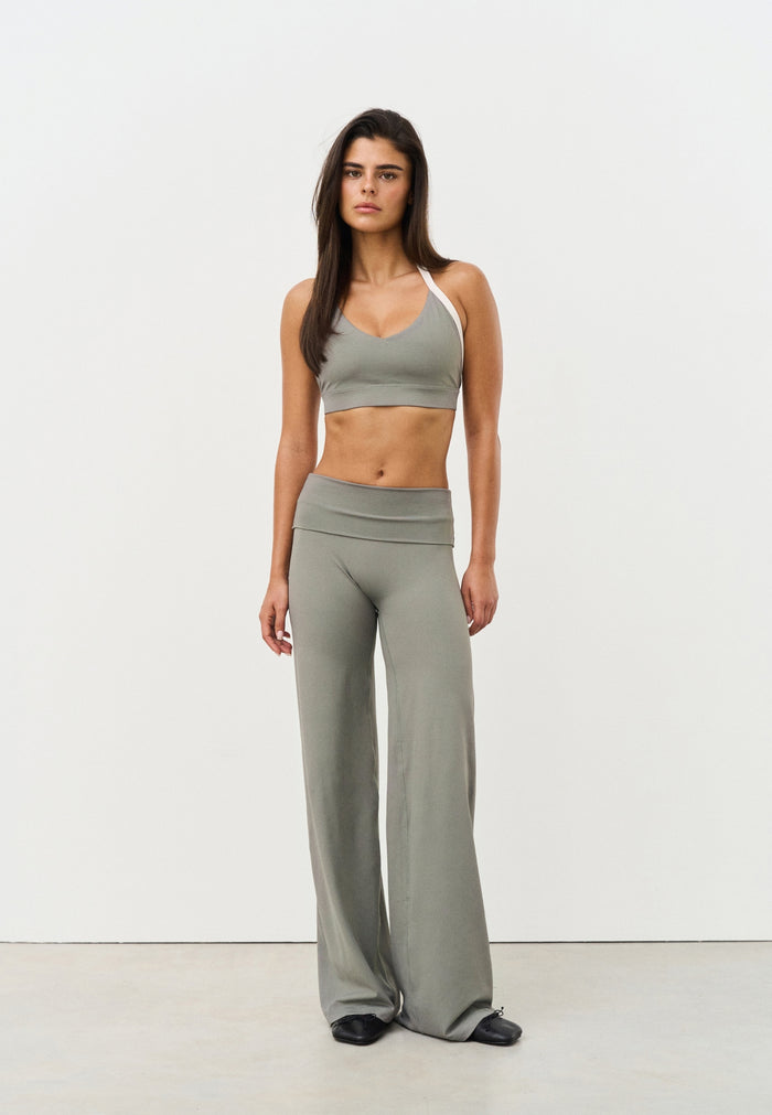 Softsculpt Straight Leg - Dark Olive