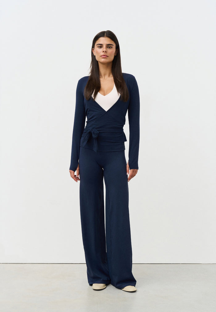 Softsculpt Straight Leg - Navy