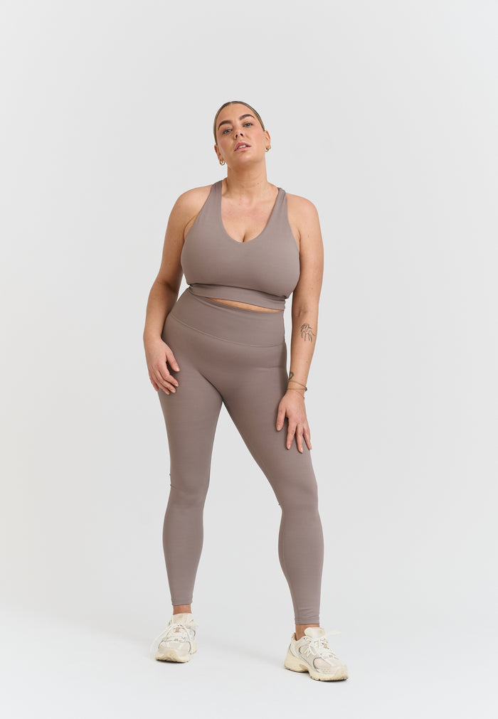 Softsculpt V-neck Cross Back Bra Clay