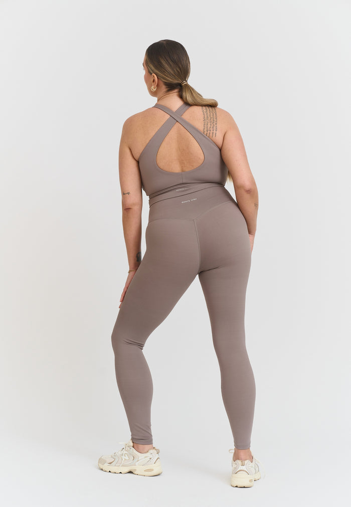 Softsculpt V-neck Cross Back Bra Clay