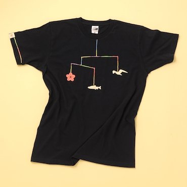 TOHOKU: Hand stitched by Tsunami Survivors Sashiko T-shirts White & Black - Yunomi.life