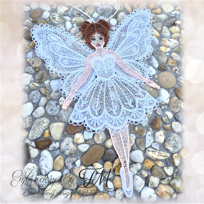 White doll FSL/5x7 hoop